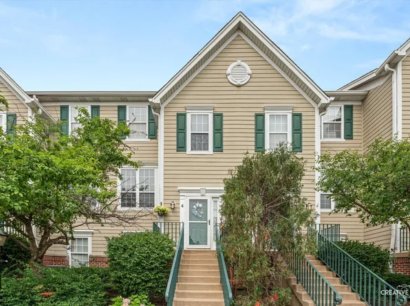 2409 Courtyard Cir Unit 4, Aurora, IL 60506