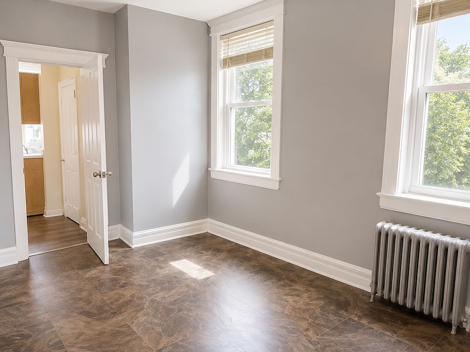1st image of 17-19 Vernon Ave #1R