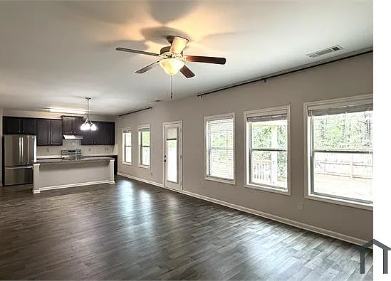 1096 Glenwyck Dr — Photo 16