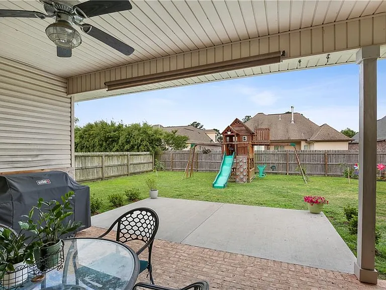 6020 Canary Dr — Photo 16