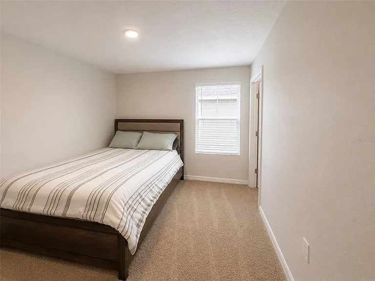 1352 Derry Ave — Photo 15
