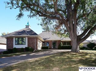 6525 S 100th St, Omaha, NE 68127