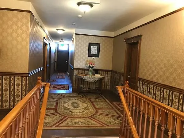 445 E Main St — Photo 11