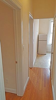 4th image of 551 17th St #3R