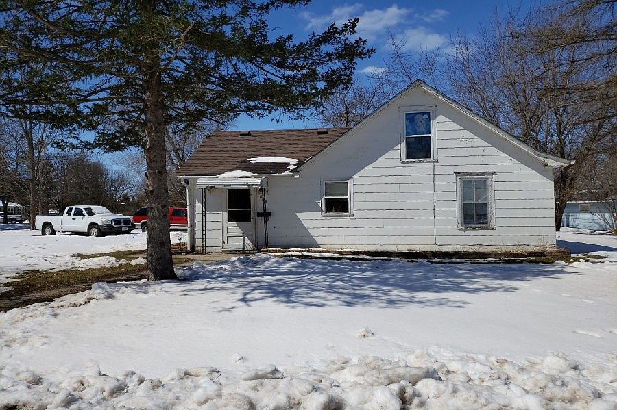 1st image of 526 S Austin Ave