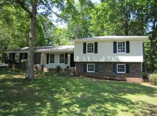 3808 Mill Glen Dr, Douglasville, GA