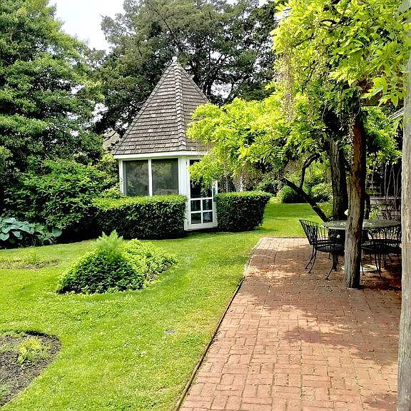 8 Tuthill Point Rd — Photo 30