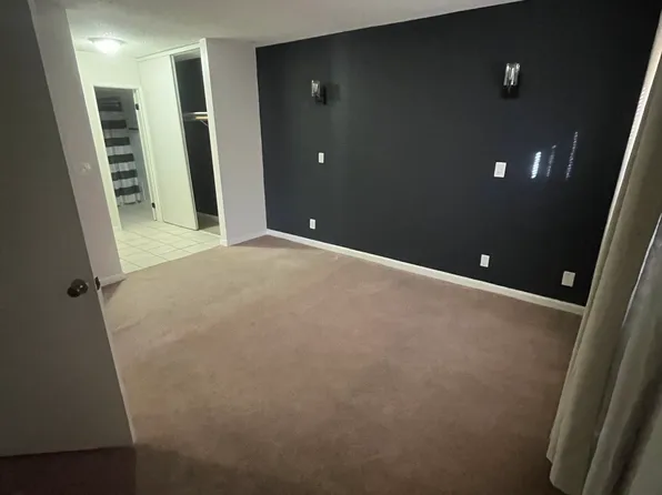 4272 Hampshire Green Ct, Las Vegas, NV 89110