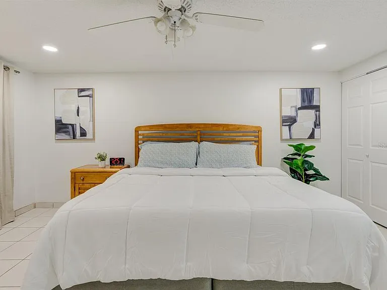 8541 Briar Grove Cir — Photo 18