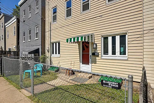 3225 Mary St Photo 1