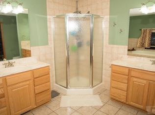 120 Southpointe Ln, Clarion, IA 50525