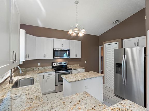 3rd image of 1587 Sackett Cir