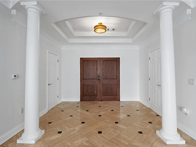 3334 Peachtree Rd NE #1902 — Photo 4