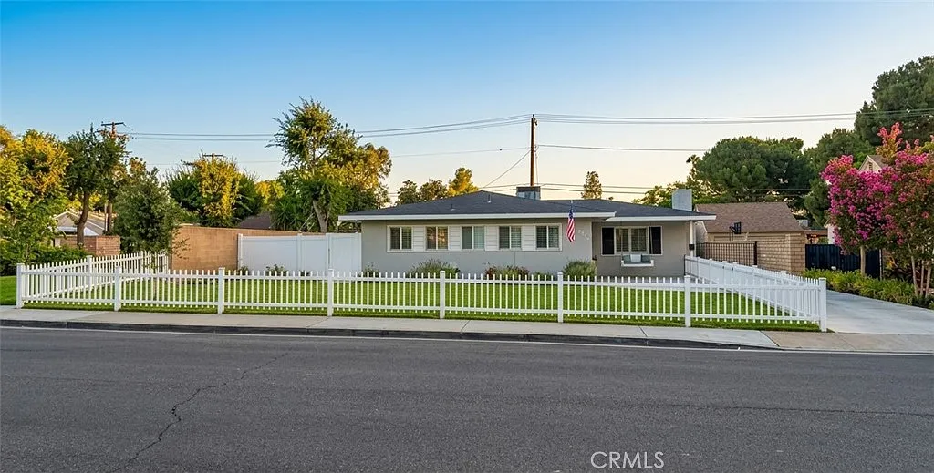 4 bed, 1186 sqft, $4,750 — Photo 1