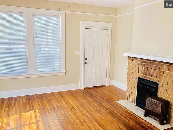 2nd image of 2302 Plum St #2302