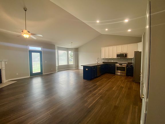 4th image of 143 Stonegate Dr