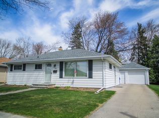 926 W Roberts Ave, Appleton, WI 54914
