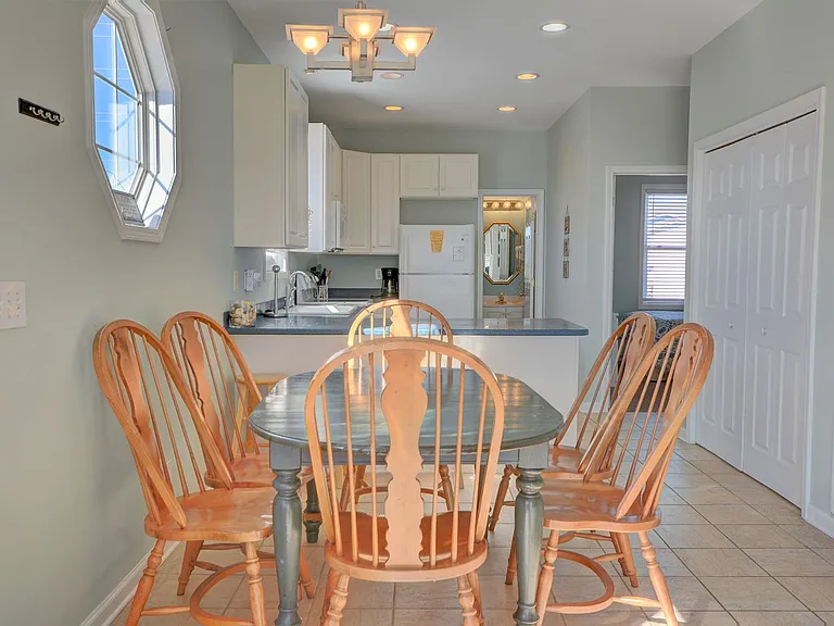 3812 Island Dr — Photo 7