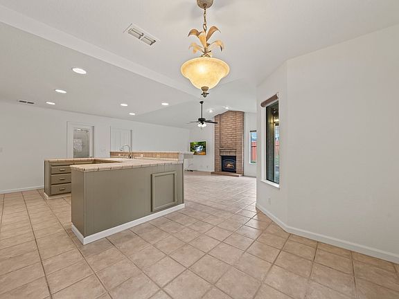 3rd image of 1394 Craydon Pl