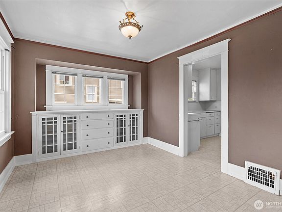 3rd image of 3740 N 30th Street