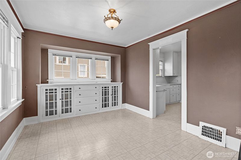 3rd image of 3740 N 30th Street