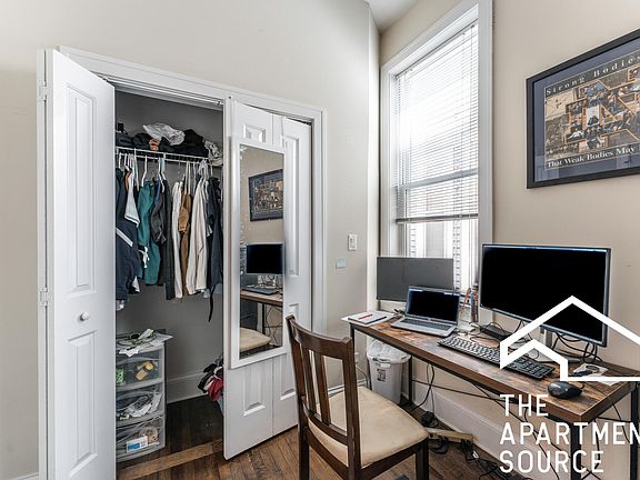 4th image of 2619 N Southport Ave #1S