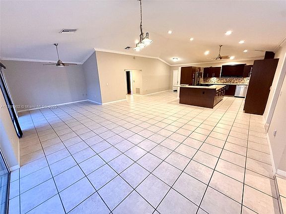 3rd image of 17501 SW 92nd Ct