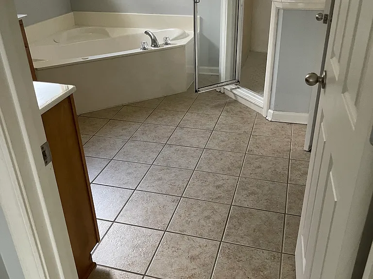 7834 Jills Creek Cv — Photo 13