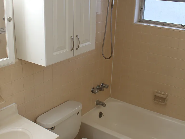 1122 SW 2nd Ct #2 — Photo 17