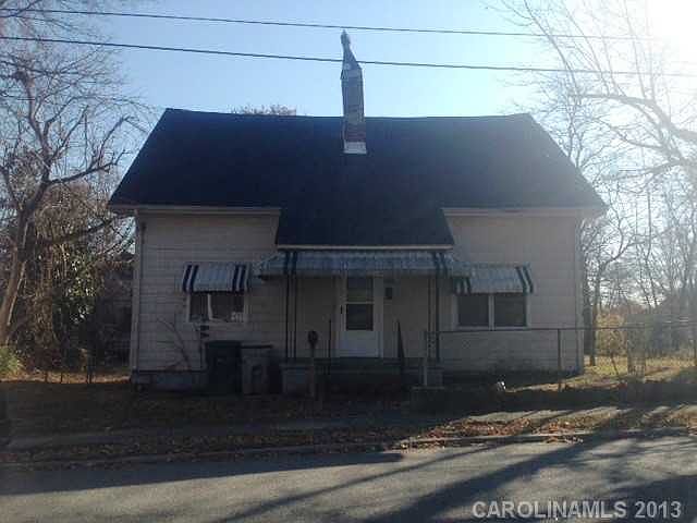 1st image of 909 W Main Ave