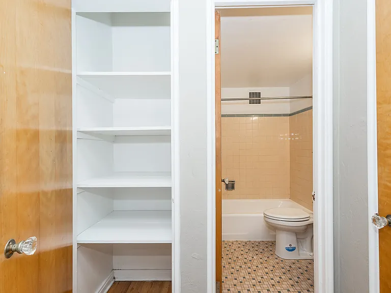 Del Prado — Photo 14