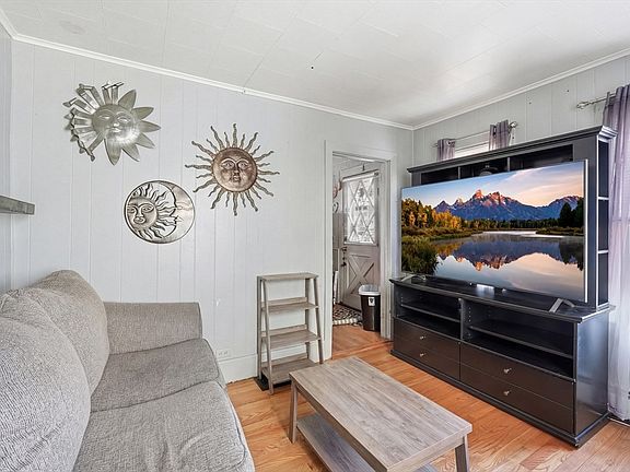 5th image of 22 Vigeant St