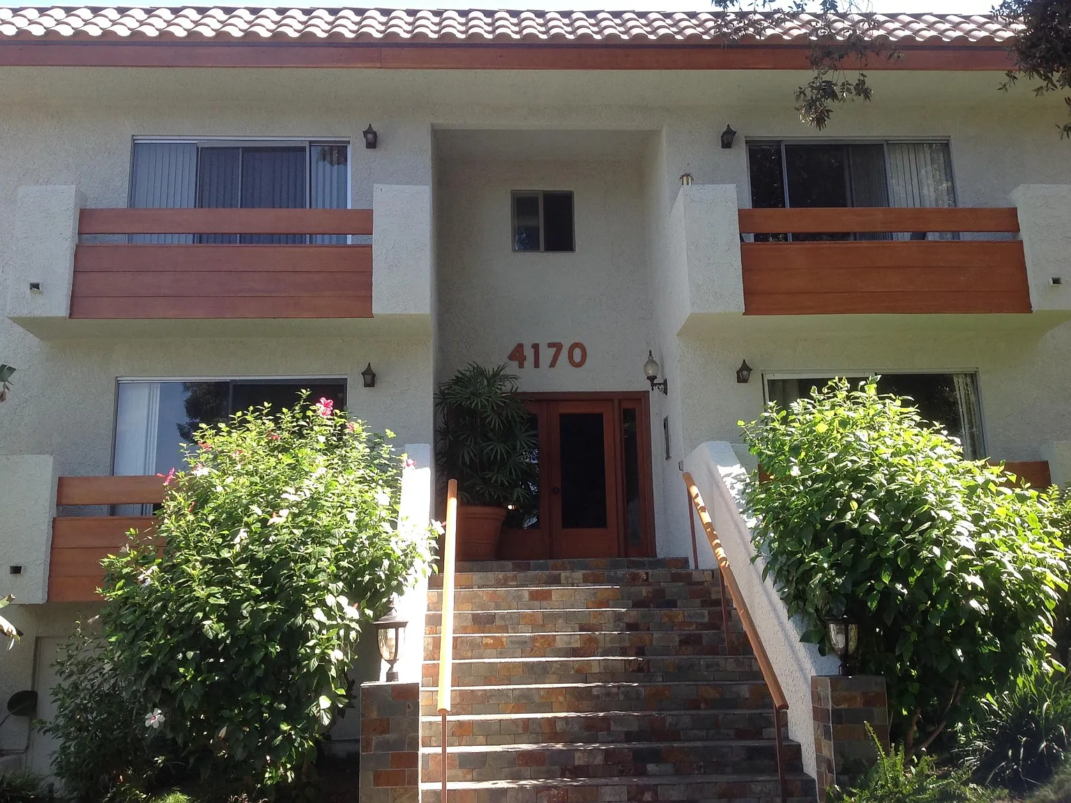 2 bed, 850 sqft, $2,480 — Photo 1