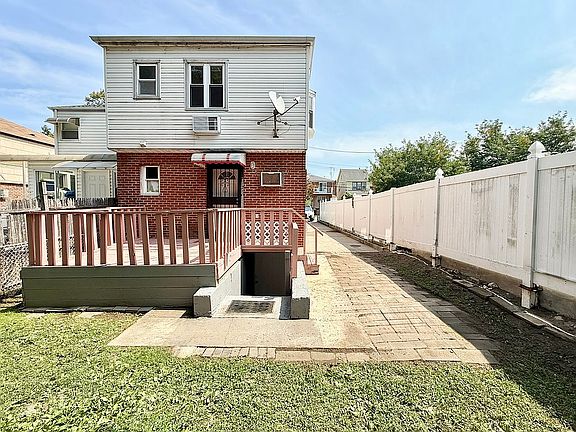3rd image of 5918 154th Pl