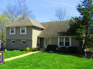 735 W Santa Fe Trl, Kansas City, MO 64145