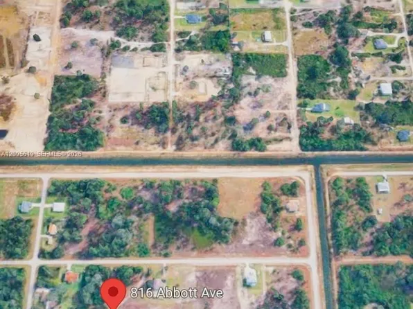 816 Abbott Ave, Lehigh Acres, FL 33972