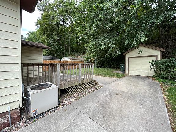5th image of 610 Franklin Ave