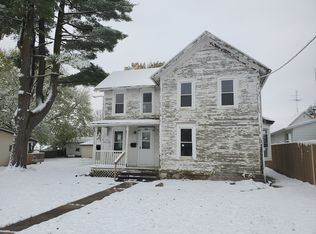 428 W Locust St, Lanark, IL 61046