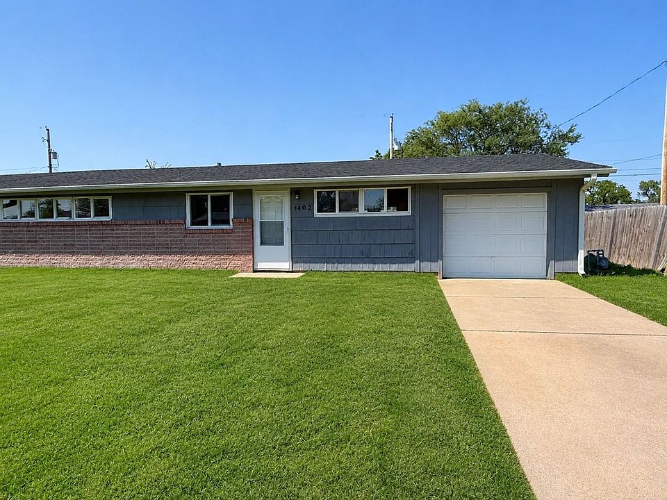1st image of 1402 Crescent Dr