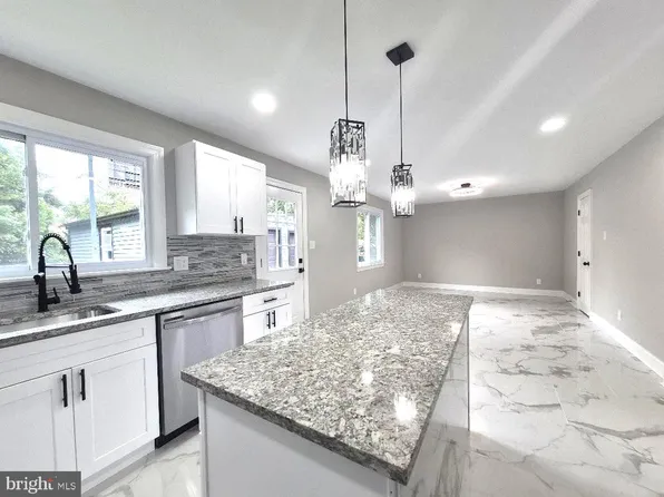 116 W Park Ave, Lindenwold, NJ 08021