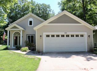 14924 Minetta Ave, Spring Lake, MI 49456