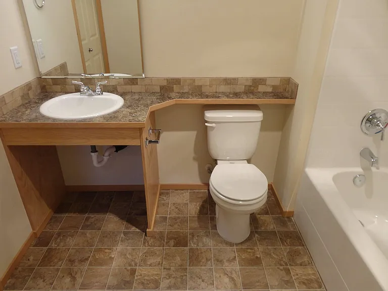 Bathoom Bathoom