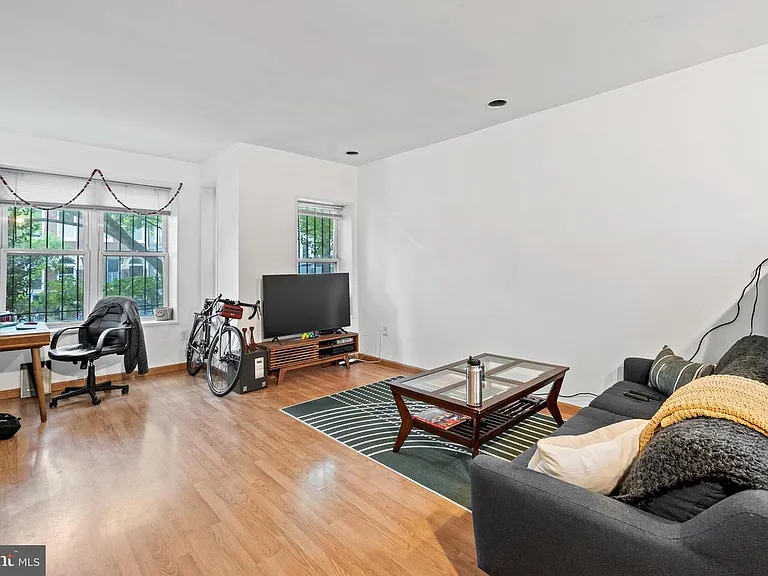 78 Q St NW — Photo 6