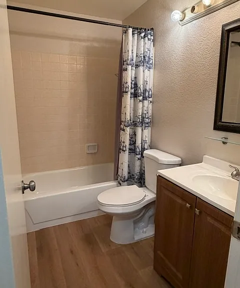 690 Blackford Ct — Photo 9