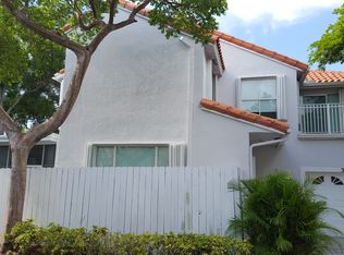 3820 Lombardy St, Hollywood, FL 33021