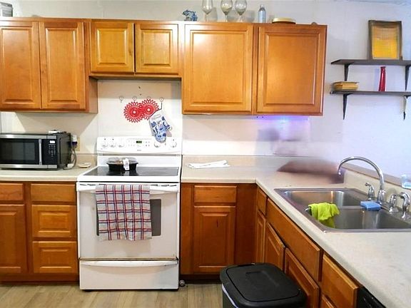 4th image of 2020-22 Kentucky Ave