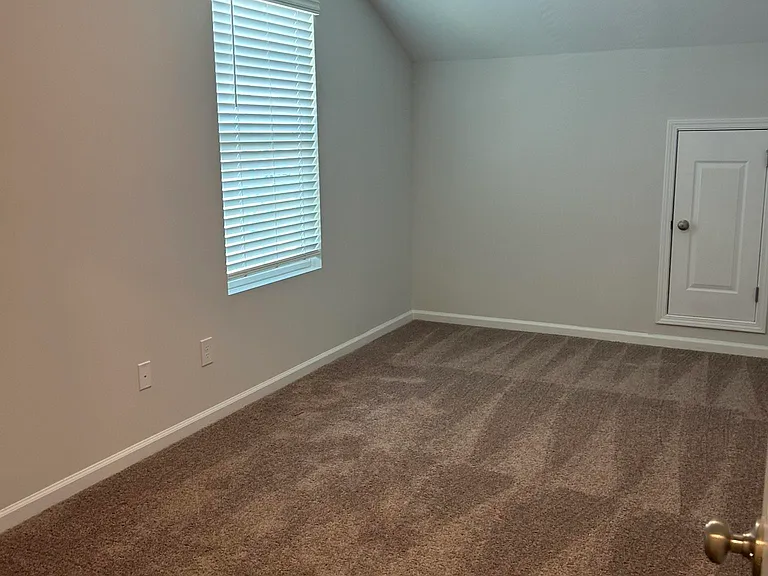 5010 Erwin Ct — Photo 24