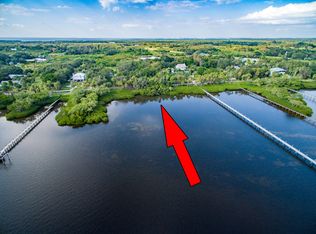 460 Bayshore Dr, Terra Ceia, FL 34250