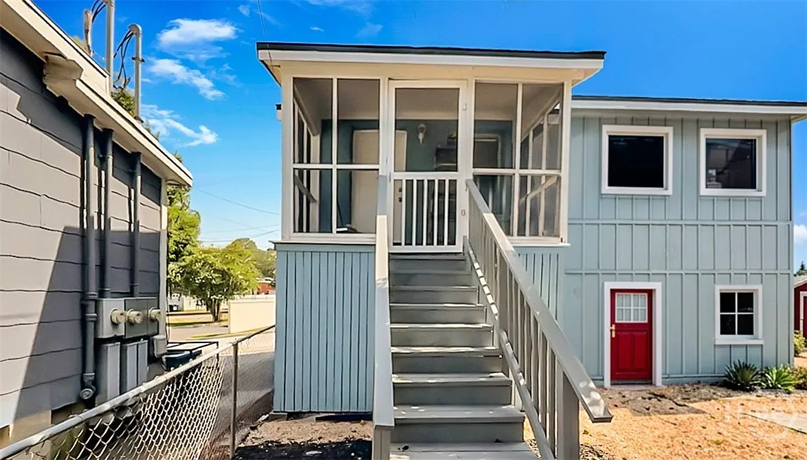 2 bed, 1.0 bath, 750 sqft, $1,400 — Photo 2