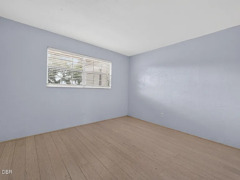 118 S Halifax Ave #402 — Photo 17